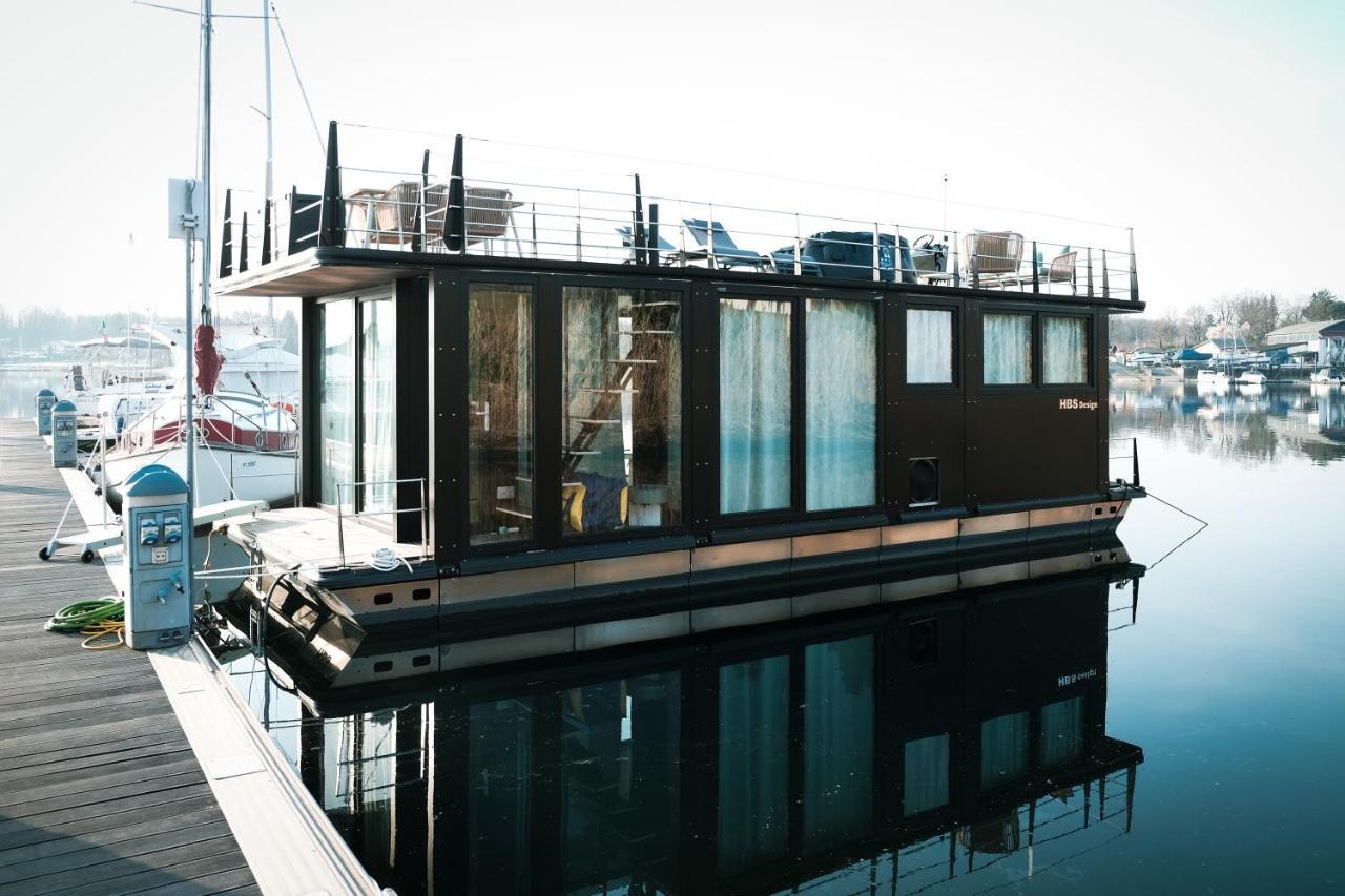 La Dolce Vita House Boat 호텔 Lisanza 외부 사진