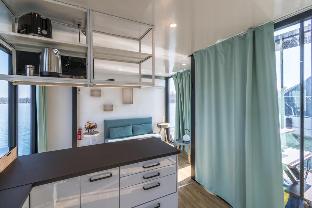 La Dolce Vita House Boat 호텔 Lisanza 외부 사진